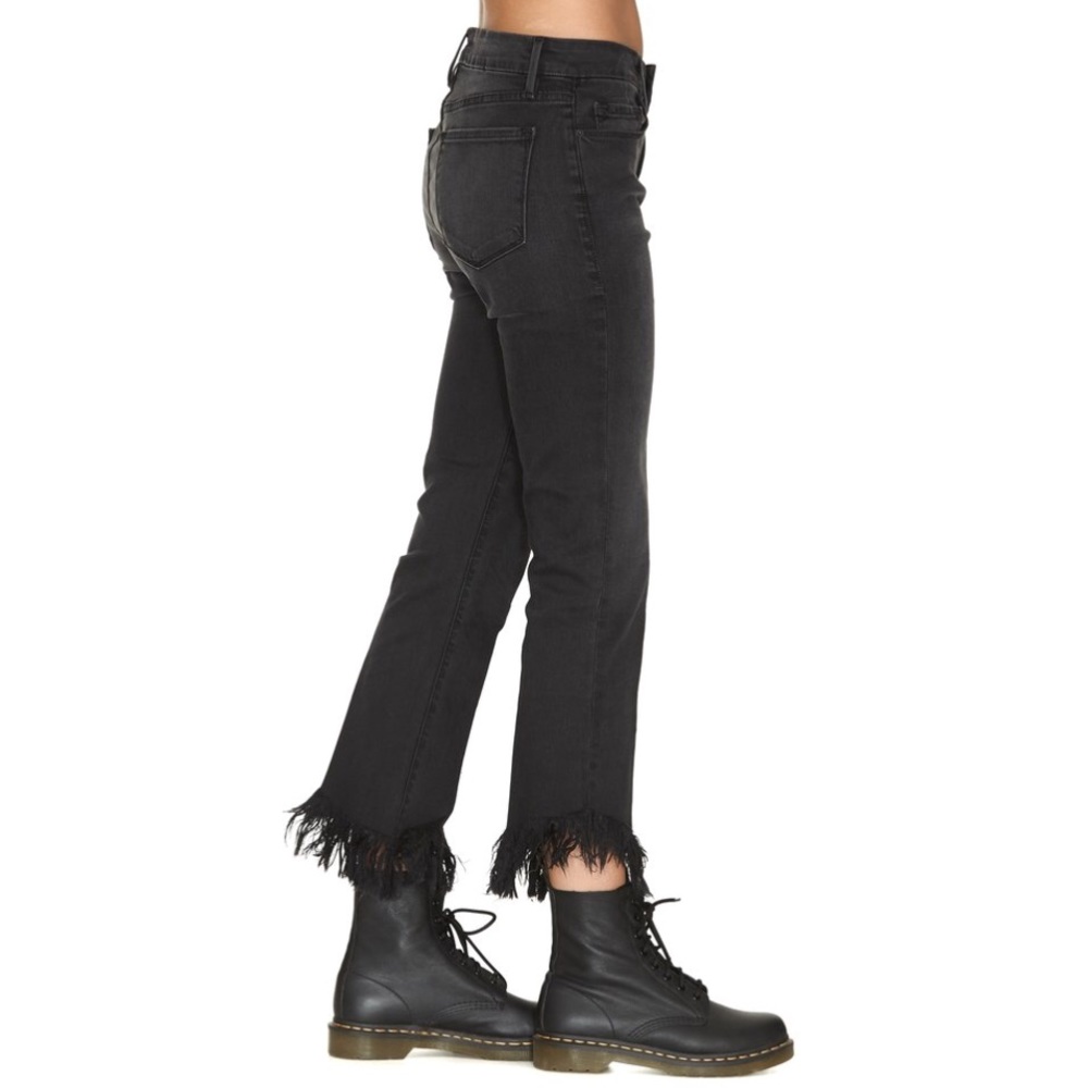 FRAME LE CROP FRAYED JEANS